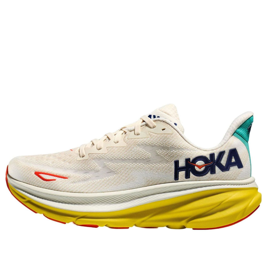 HOKA ONE ONE Clifton 9 'Creme Maracujá'